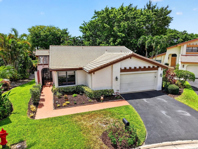 Tucked away on a peaceful cul-de-sac in the highly desirable - photo 46