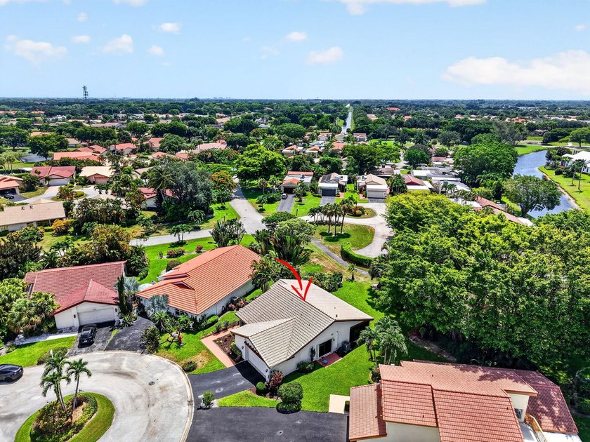 Tucked away on a peaceful cul-de-sac in the highly desirable - photo 49