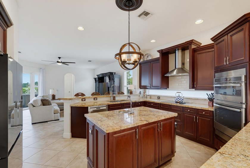 Welcome to this gorgeous lakefront Toll Brothers built estate - photo 11