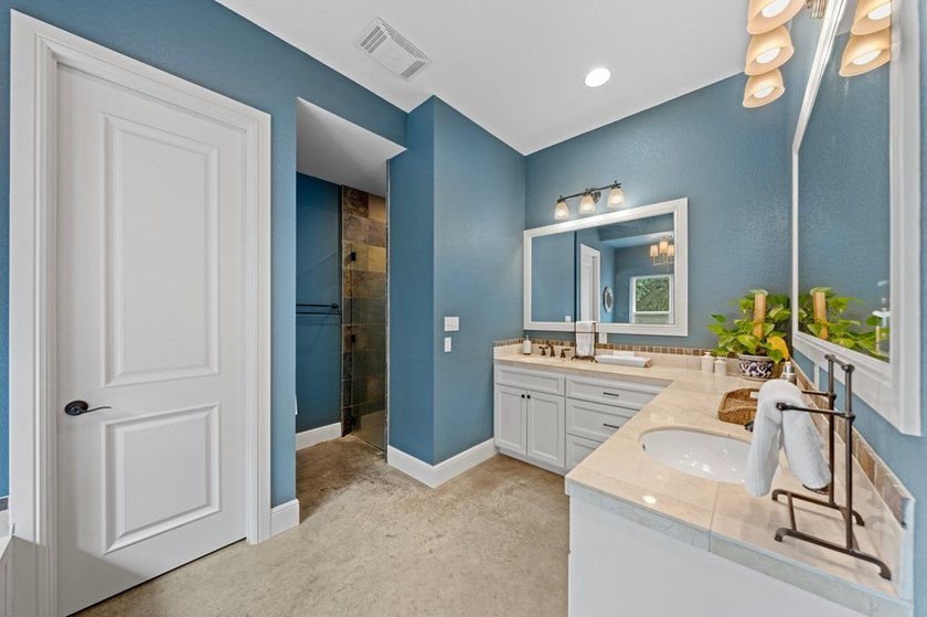 This is the ideal family home for those who love to entertain &amp; - photo 13
