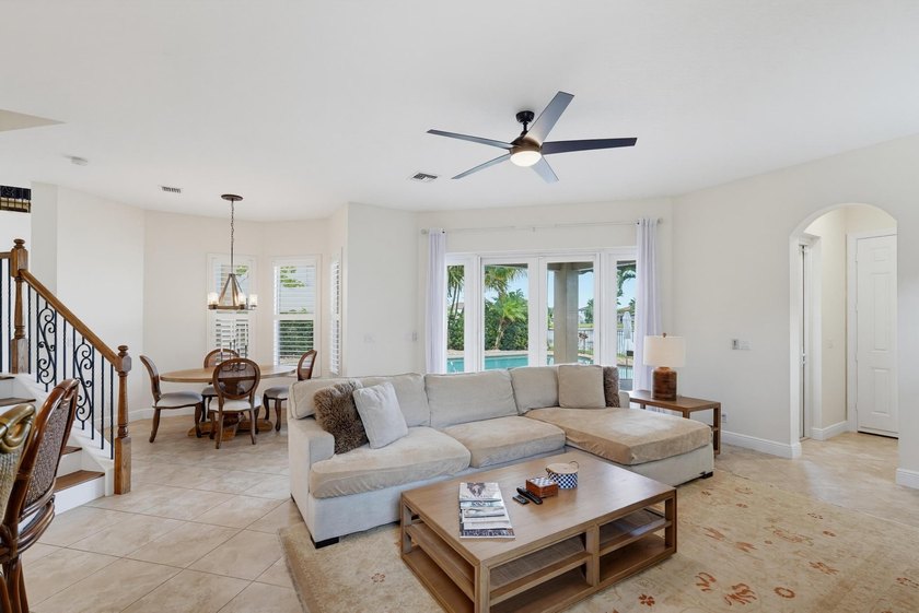 Welcome to this gorgeous lakefront Toll Brothers built estate - photo 14