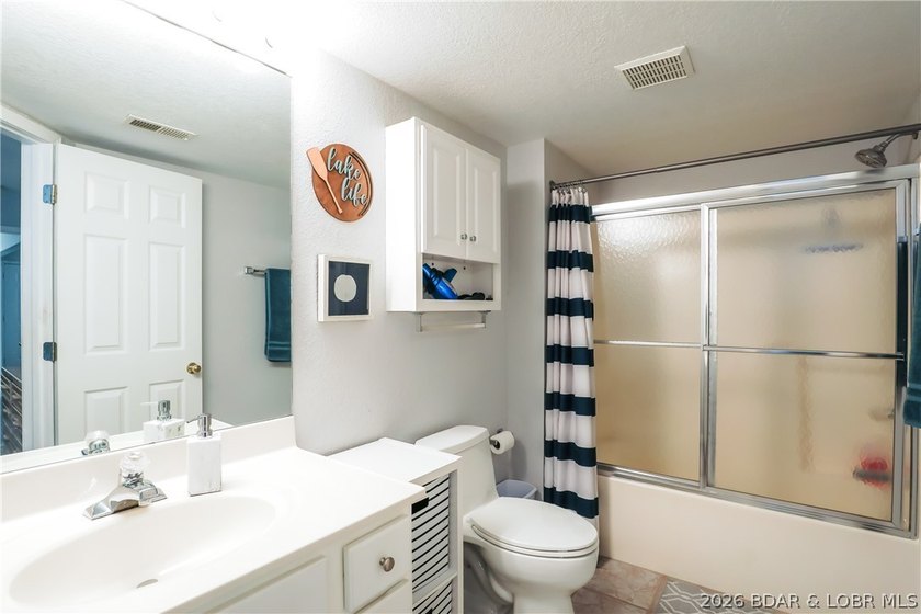 This fully furnished 2-bedroom, 2-bathroom condo at Lighthouse - photo 16