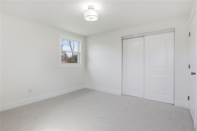 WHY BUILD WHEN EVERYTHING ALL NEW!!! Spacious and fully updated - photo 17