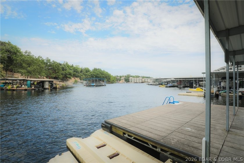 This fully furnished 2-bedroom, 2-bathroom condo at Lighthouse - photo 19