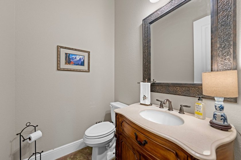 This is the ideal family home for those who love to entertain &amp; - photo 20