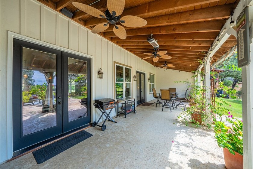 This is the ideal family home for those who love to entertain &amp; - photo 28