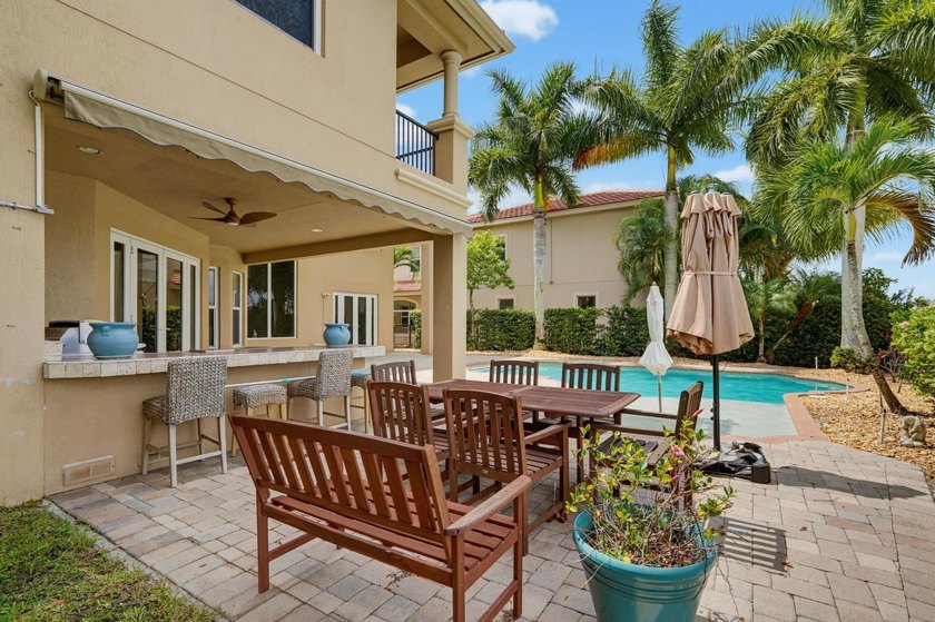 Welcome to this gorgeous lakefront Toll Brothers built estate - photo 43