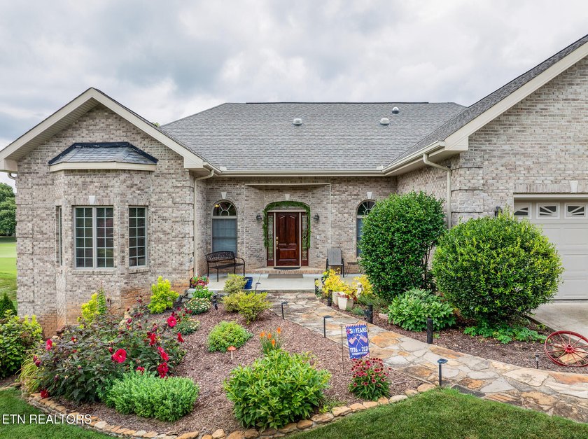 Experience Luxury Living at its finest in this exceptional Golf - photo 4