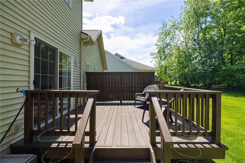 Lovingly maintained by the same owners for 19 years, this - photo 23