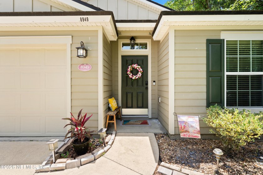 This home features a split bedroom floor plan and open living - photo 3