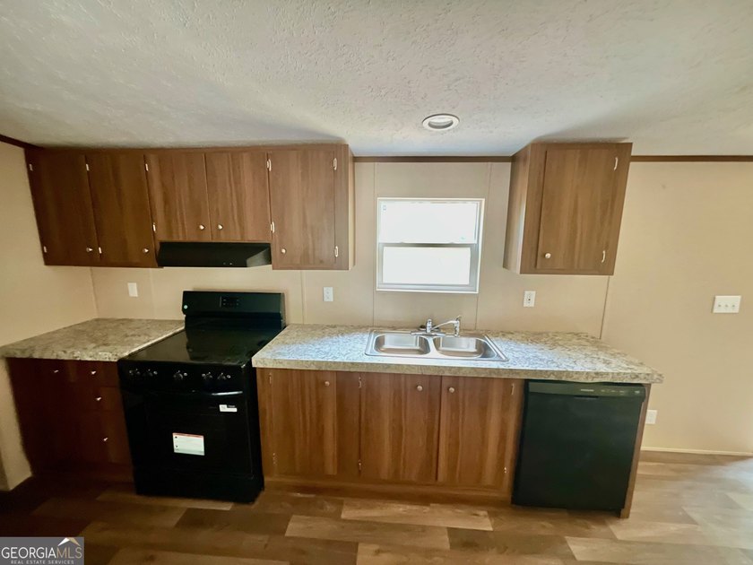 WW Development Presents a Brand New 4 Bedroom 2 Full Bath Home - photo 12