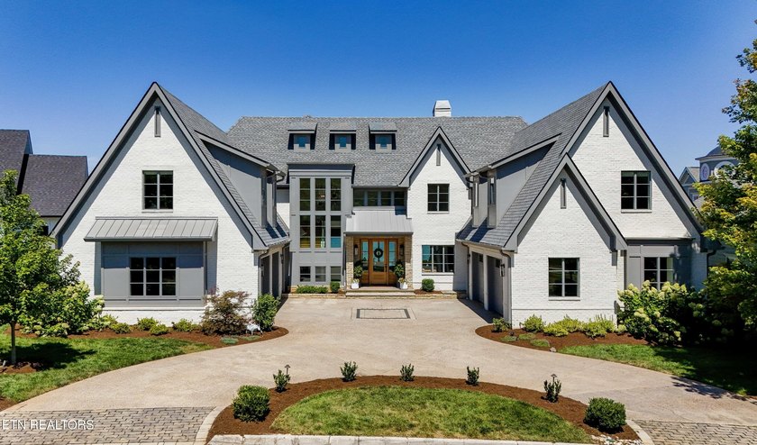 Every detail has been considered in this lakefront estate in - photo 2