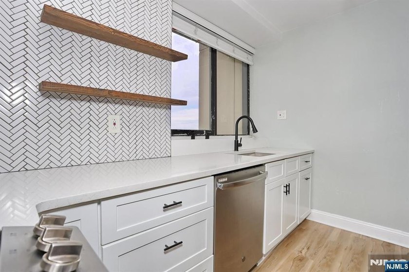 Don't miss this exceptional opportunity to own a beautifully - photo 14