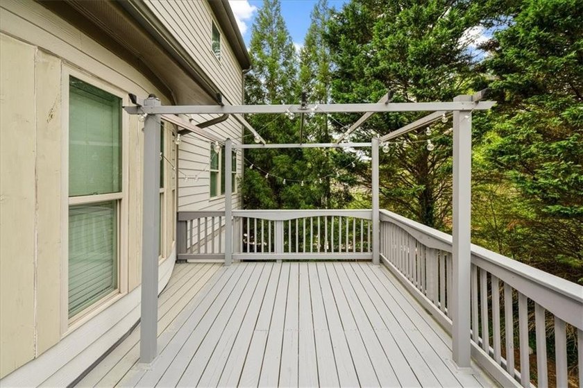 Talk about a hidden gem, nestled in a quiet neighborhood in a - photo 10