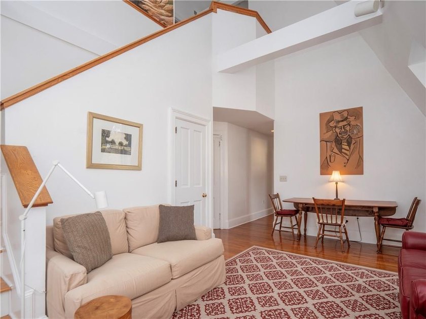 Immaculate Penthouse Condominium in a Desirable Kay/Catherine - photo 39