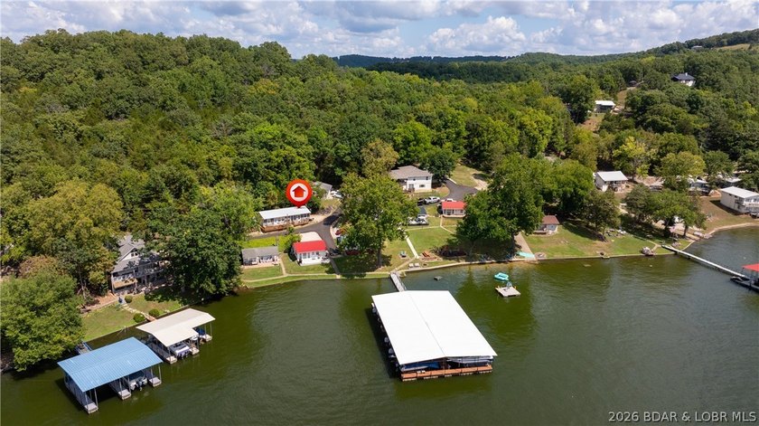 Lake views and easy lake living await! This 2-bedroom, 1-bath - photo 22