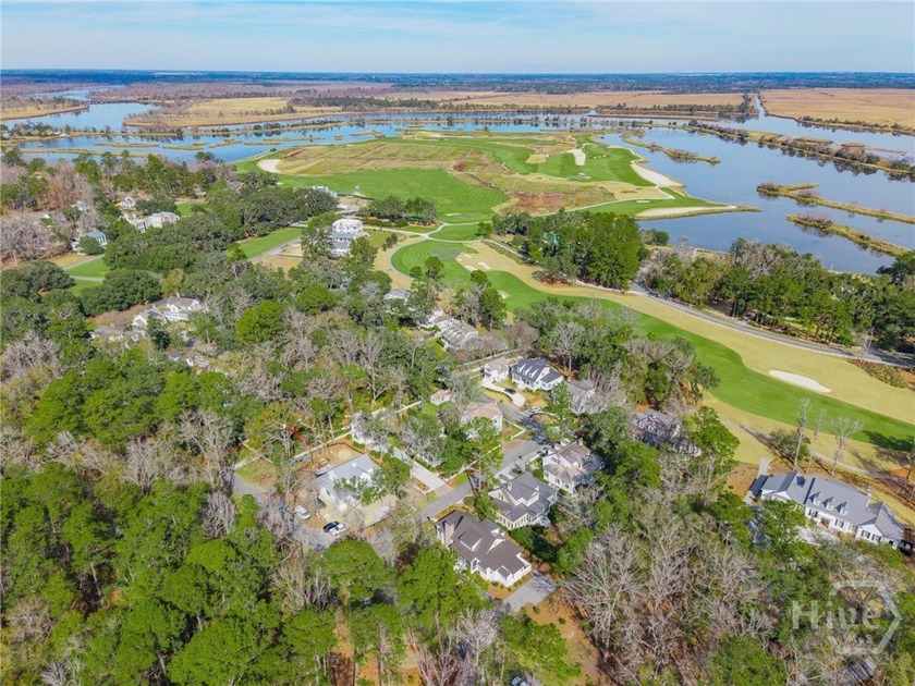 This stunning, brand-new Lowcountry cottage features 4 bedrooms - photo 2