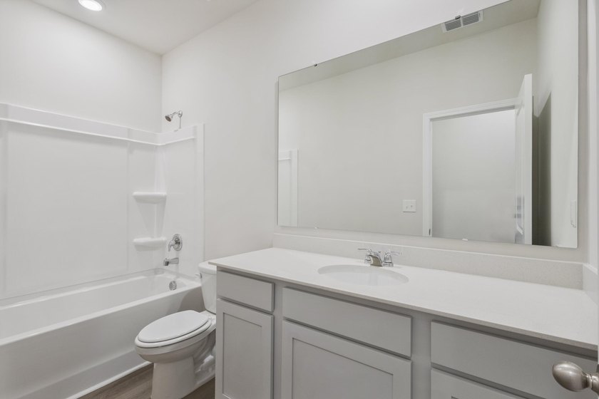 This beautifully designed 3 bedroom, 3 full bath townhome-style - photo 15