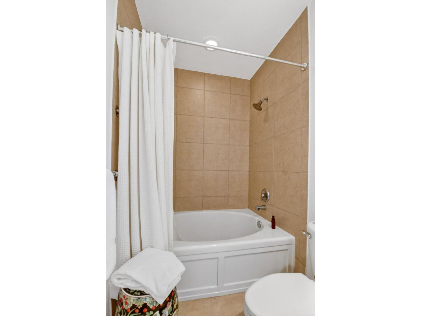 Welcome to this stylishly designed Flagler Dr. open airy one - photo 15