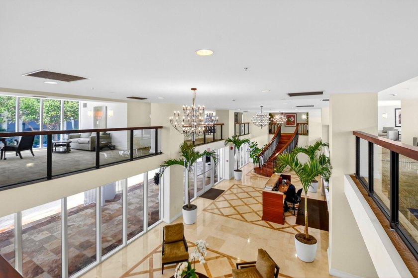 Welcome to this stylishly designed Flagler Dr. open airy one - photo 30