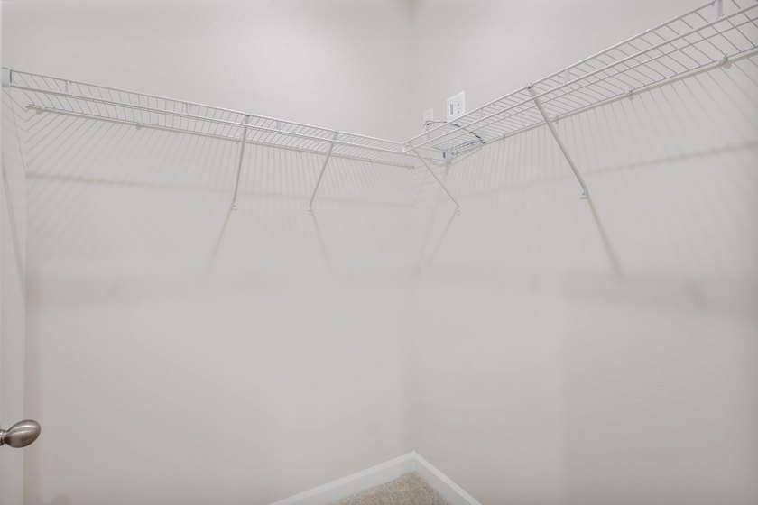 This beautifully designed 3 bedroom, 3 full bath townhome-style - photo 42