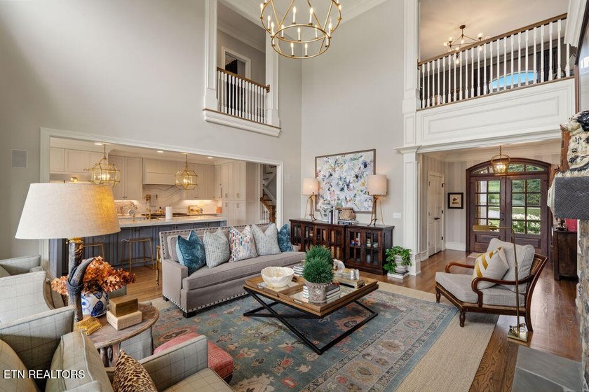 --LAKE LOUDON WATERFRONT LUXURY-- [Superb Updates / Astonishing - photo 8