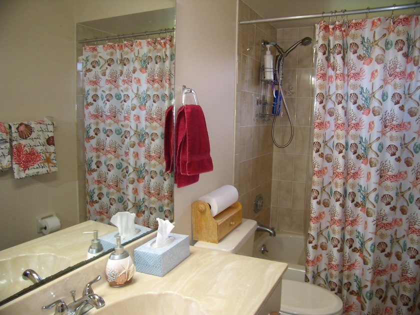 FIXER UPPER HOME, being sold AS IS with right to inspect. Large - photo 12