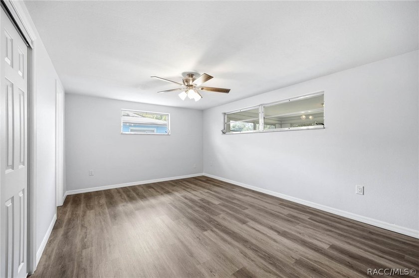 Make sure to check out the Virtual Tour for a 3D Model w/ - photo 20