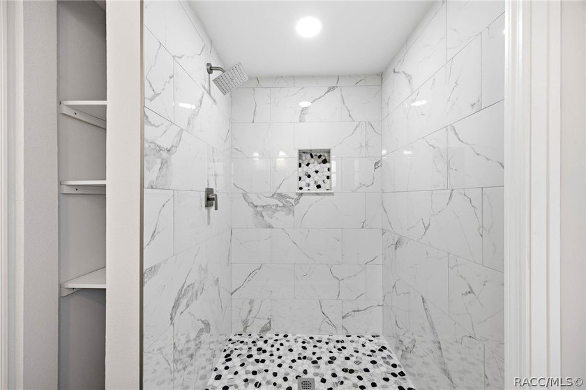 Make sure to check out the Virtual Tour for a 3D Model w/ - photo 23