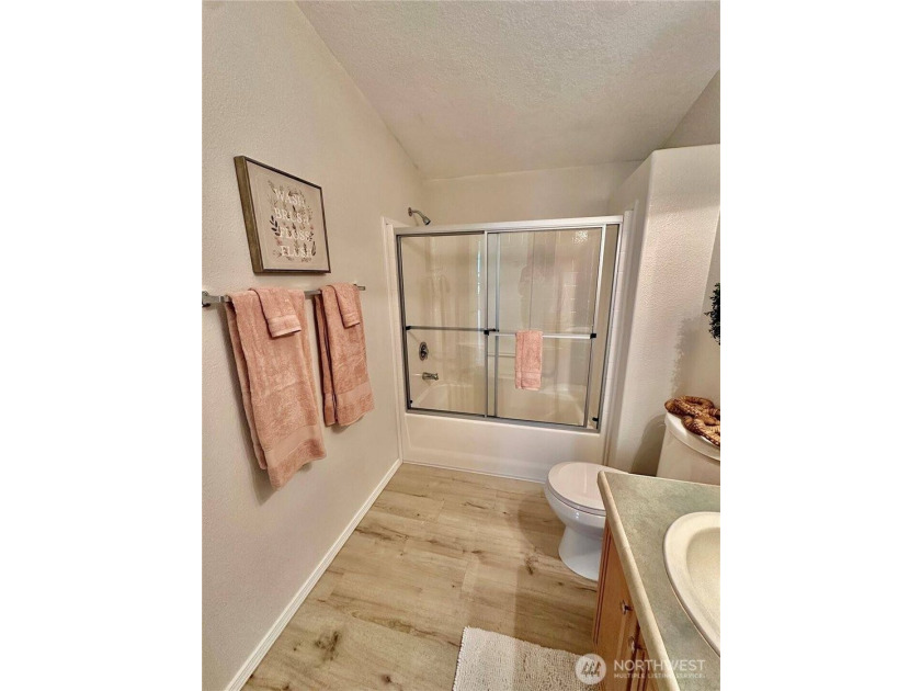 Lovely open and airy manufactured home in the Scott Lake - photo 27