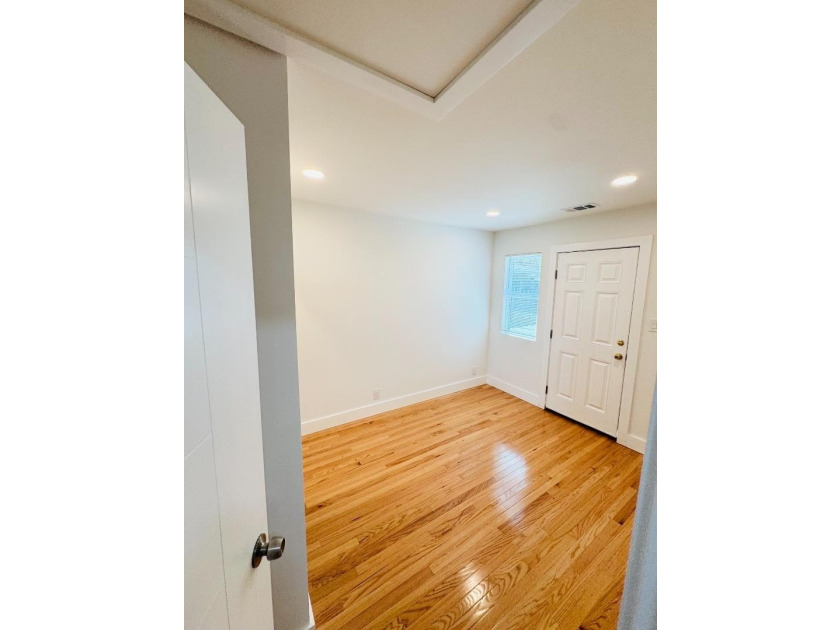 Fully remodeled duplex in the highly coveted Willow Glen - photo 9