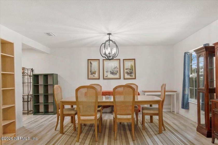 Discover this beautifully updated 3-bedroom, 2-bath home - photo 9