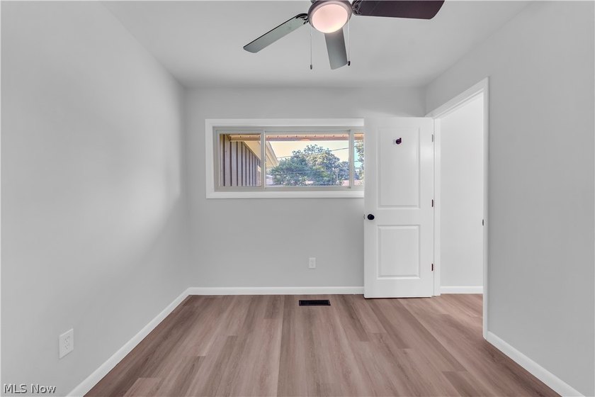 Beautifully updated and move-in ready ranch-style slab is - photo 22