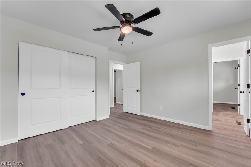 Beautifully updated and move-in ready ranch-style slab is - photo 25