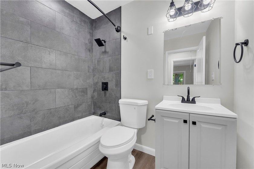 Beautifully updated and move-in ready ranch-style slab is - photo 31