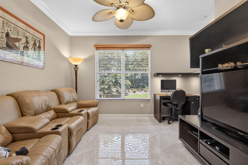 Beautiful Updated 4 Bedroom 2.5 Baths, Gorgeous Pool Home on the - photo 37