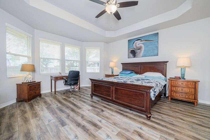 Spacious 4-Bed, 3-Bath Home in Wandering Oaks - Move-In Ready - photo 4