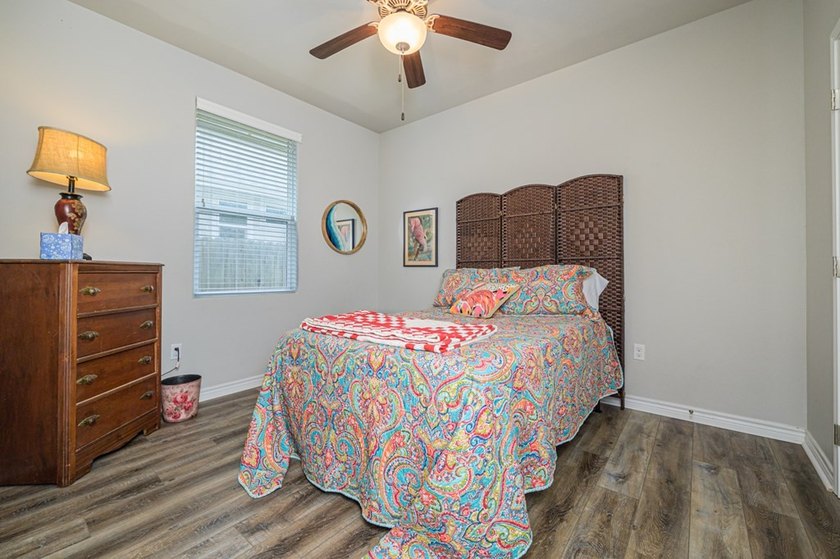 Spacious 4-Bed, 3-Bath Home in Wandering Oaks - Move-In Ready - photo 6