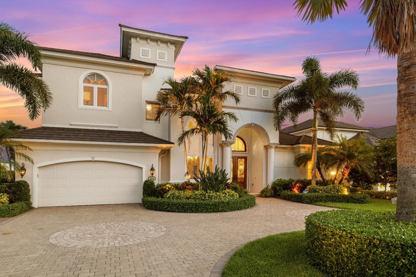 Experience the pinnacle of coastal luxury in the heart of - photo 6