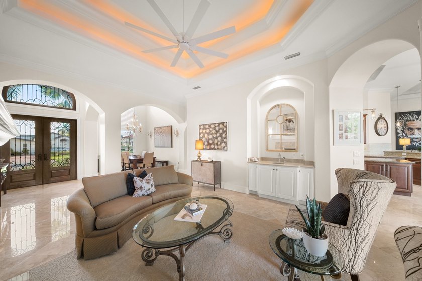 Experience the pinnacle of coastal luxury in the heart of - photo 8