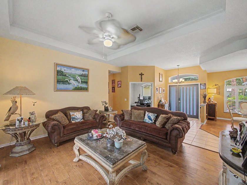 Welcome to this beautifully updated 4-bedroom, 2.5-bath pool - photo 6