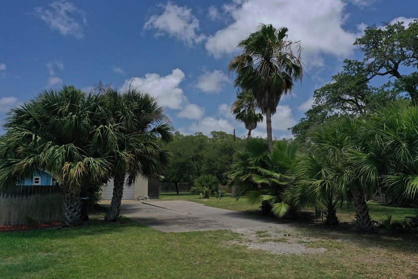 Build your coastal dream home in the heart of Rockport-Fulton! - photo 5