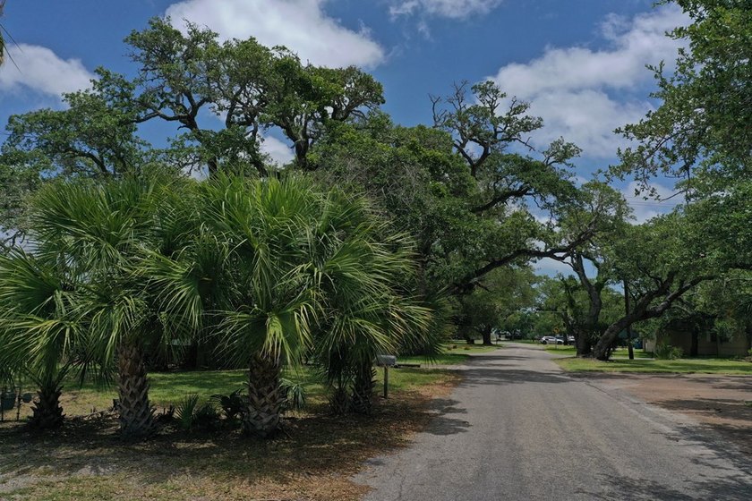 Build your coastal dream home in the heart of Rockport-Fulton! - photo 6