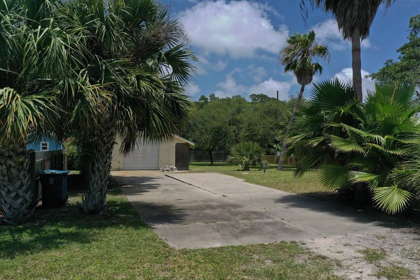 Build your coastal dream home in the heart of Rockport-Fulton! - photo 7