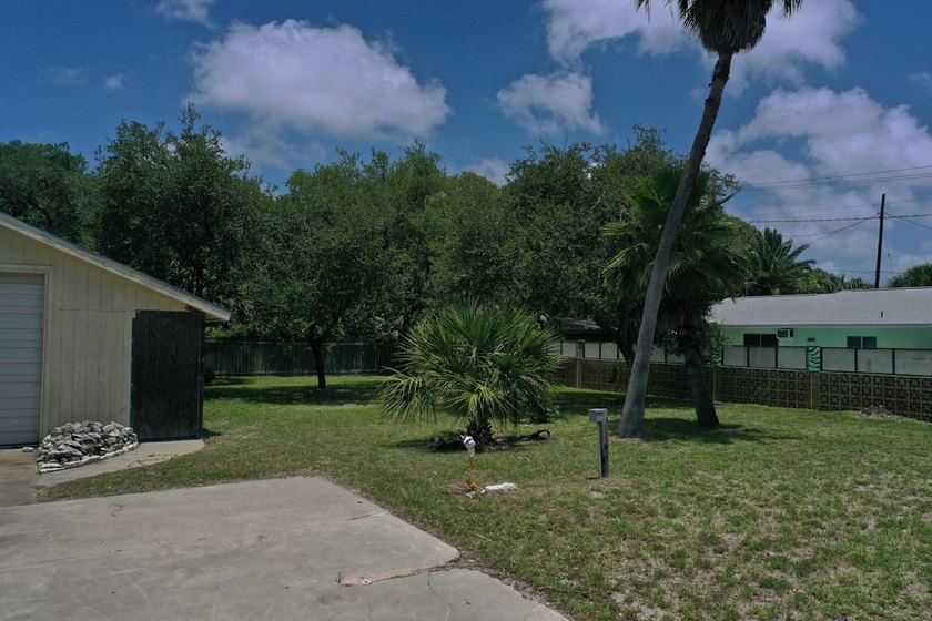 Build your coastal dream home in the heart of Rockport-Fulton! - photo 8