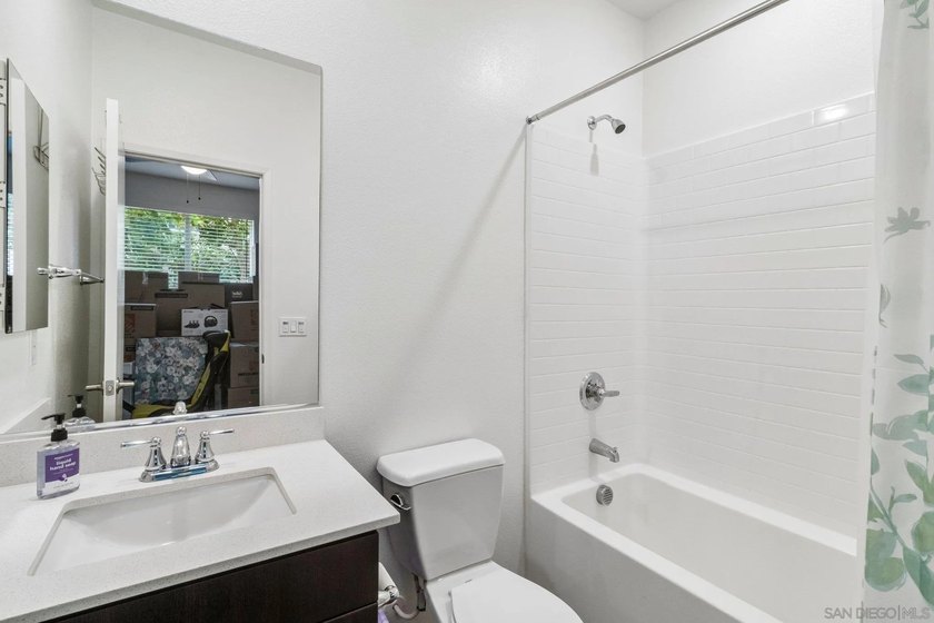 Welcome to Playa Del Sol living at its finest! This beautifully - photo 19