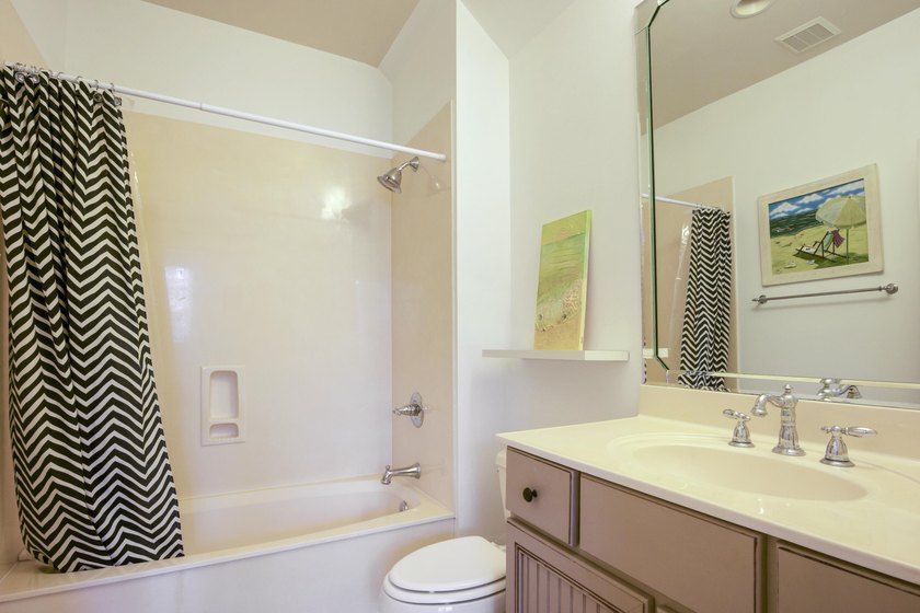 Set on a prime corner lot within the Bungalos at Sandestin, this - photo 25