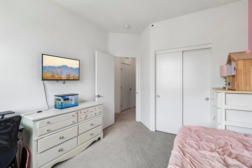 Welcome to Playa Del Sol living at its finest! This beautifully - photo 27