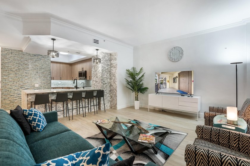 Remodeled &amp; 'FURNISHED' townhome on the main promenade at Wilton - photo 10