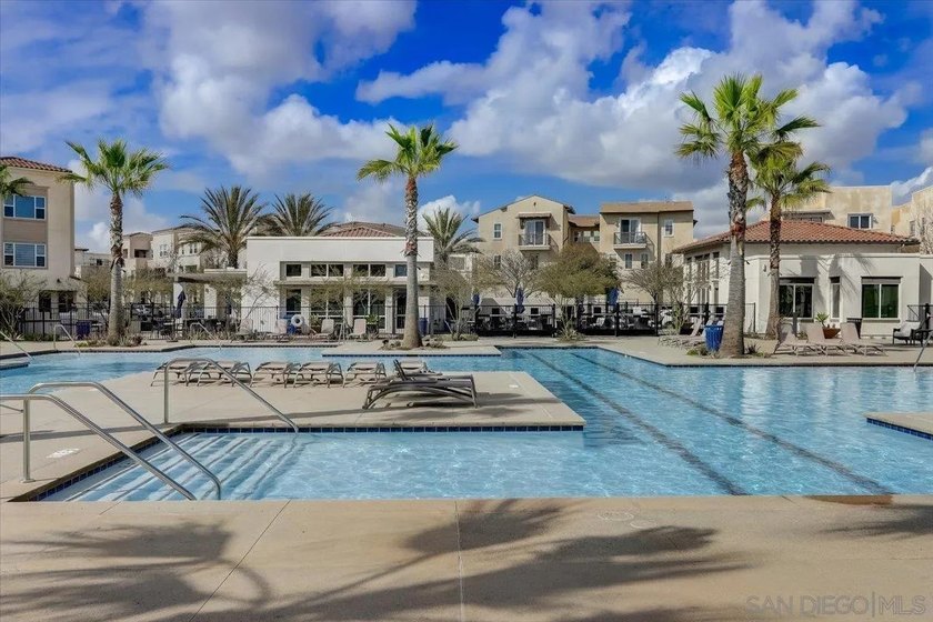 Welcome to Playa Del Sol living at its finest! This beautifully - photo 44